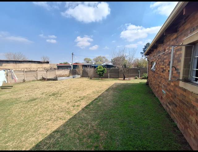 4 BEDROOM HOUSE FOR SALE IN VANDERBIJLPARK CW 6